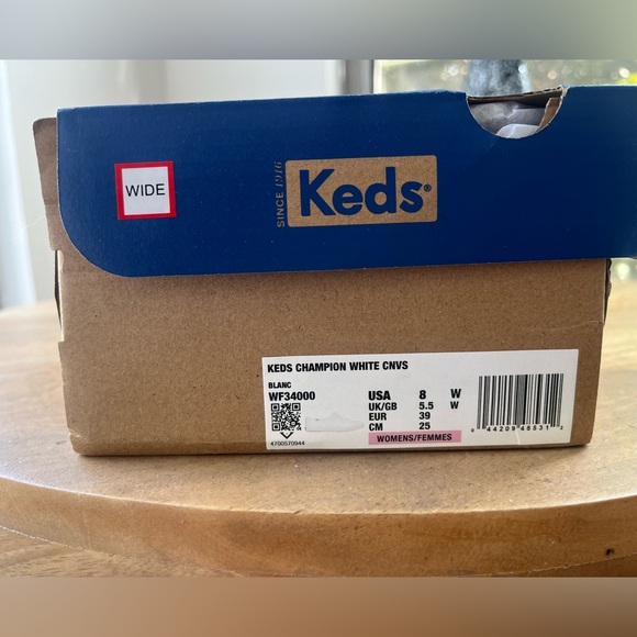 Keds White Canvas Sneakers. 8W - Picture 5 of 8